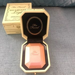 BRAND NEW- Too faced Diamond Light Highlighter